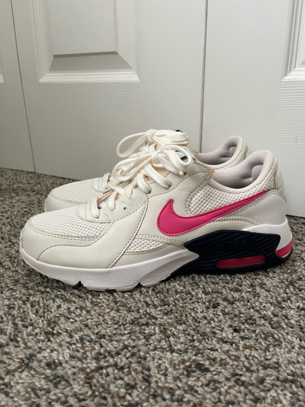 Nike Air Max Excee women's sneakers Size 10